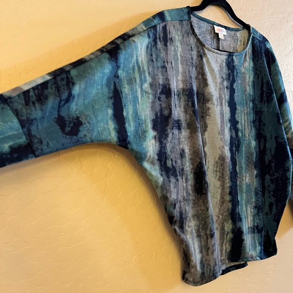 LuLaRoe Teal Print Dolman Sleeve Top - Picture 11 of 13